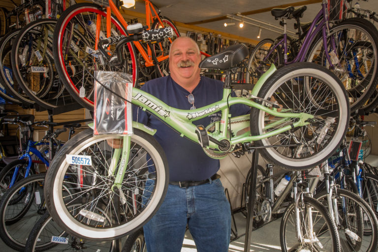 2021 SHO PedalerPacker 001 768x512