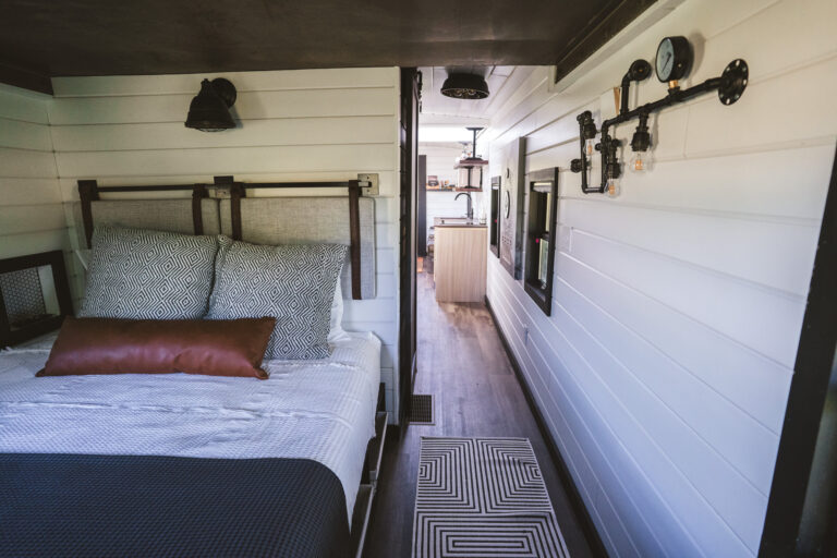 LittleRed 012 768x512